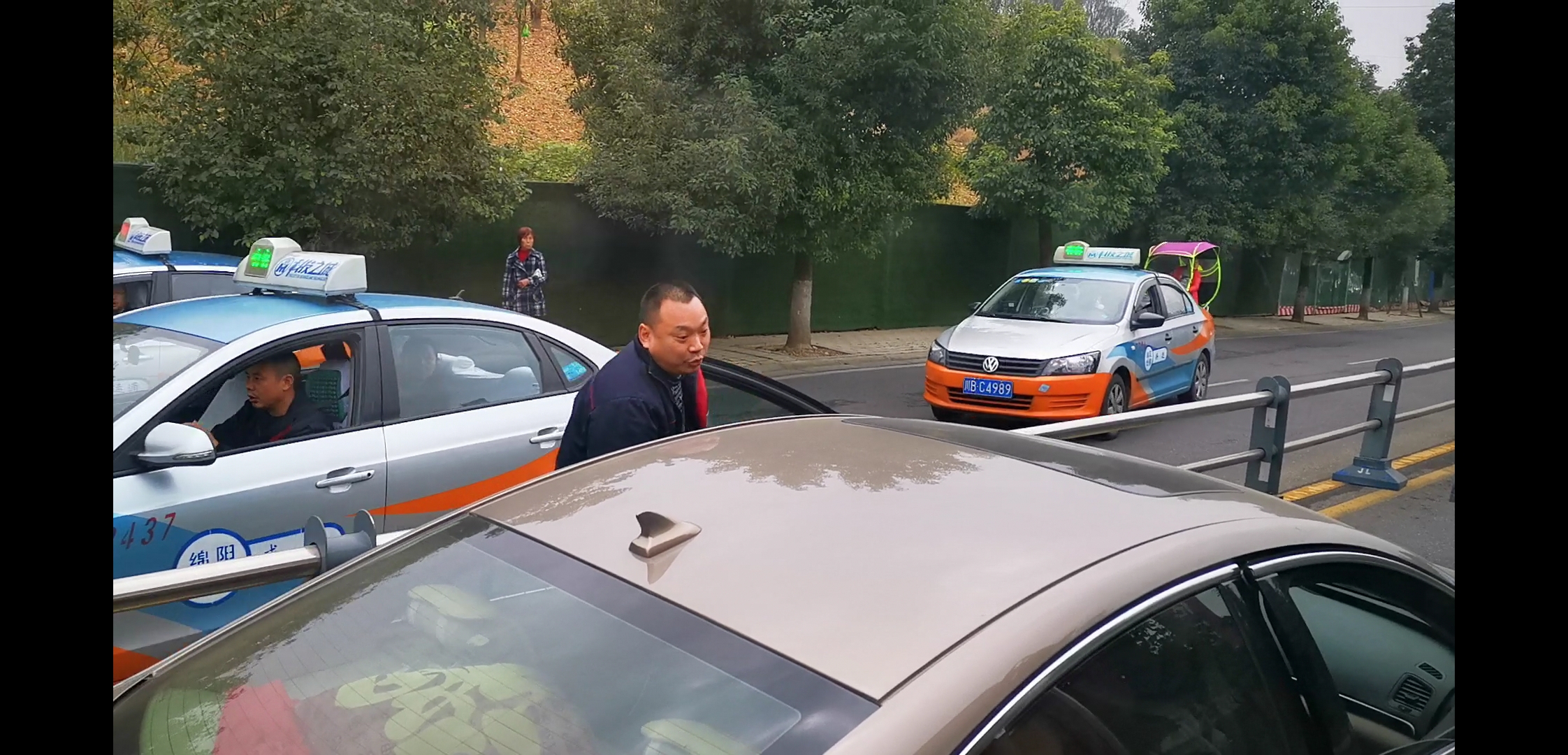 03出租车无理阻挡交通