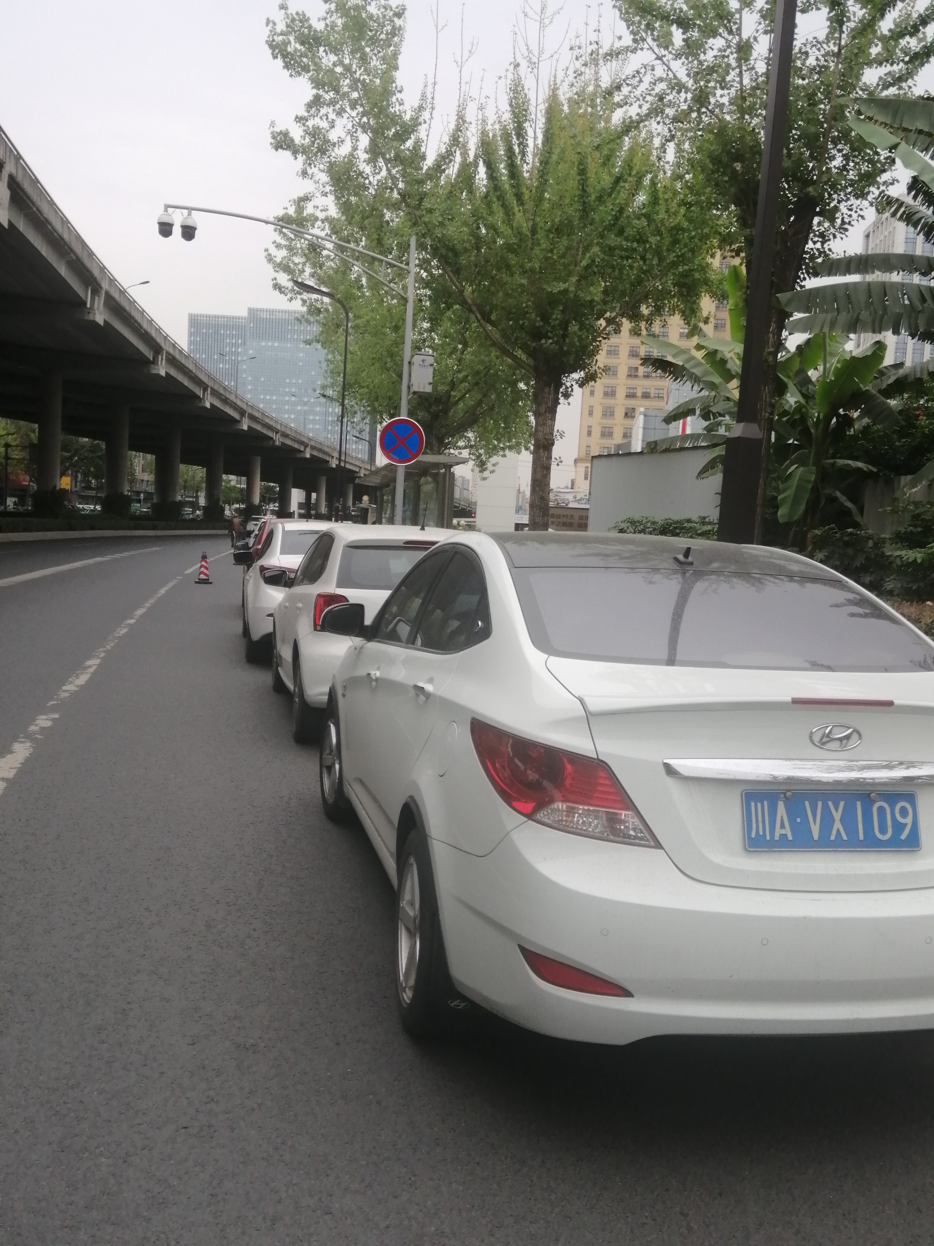 03非機動車道長期變汽車s店停車場